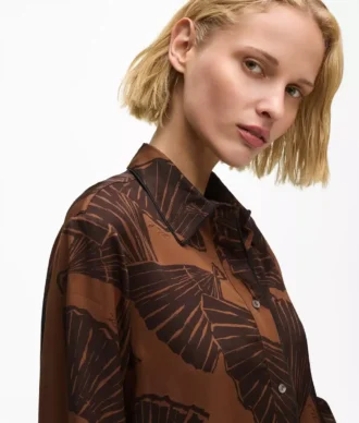 Camisa com estampado de leques