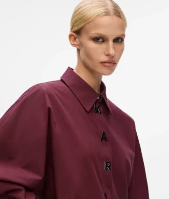 Camisa com letras Karl