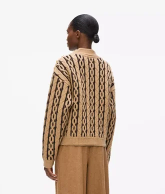 Camisola de gola alta com malha trançada