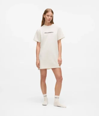 Conjunto de pijama com logótipo